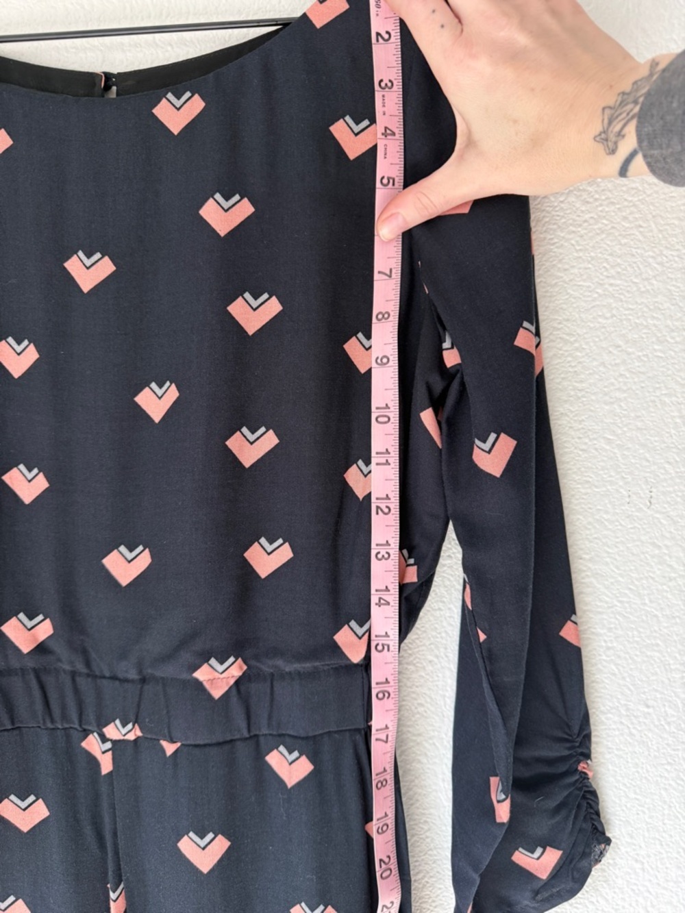 Corey Lynn Calter - Anthropologie- Navy Jumpsuit with Pink arrow pattern - Small - Picture 8 of 10